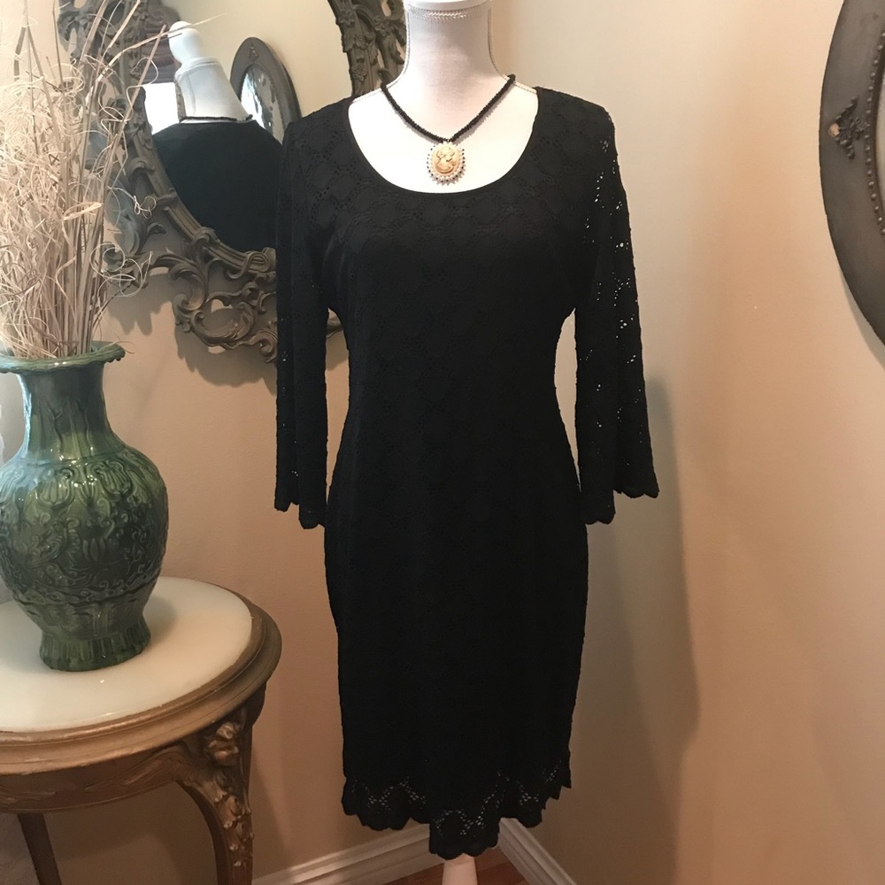 ⭐️RONNI NICOLE DRESS ⭐️STRETCH LACE OVERLAY ⭐️
